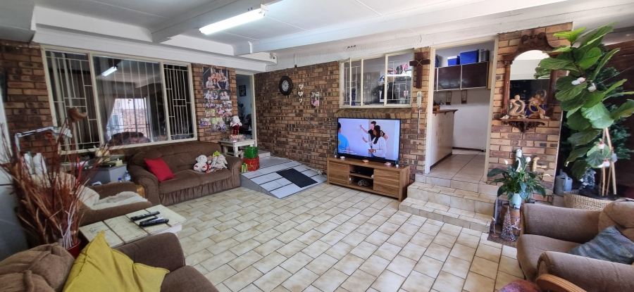 3 Bedroom Property for Sale in Elandsrand North West